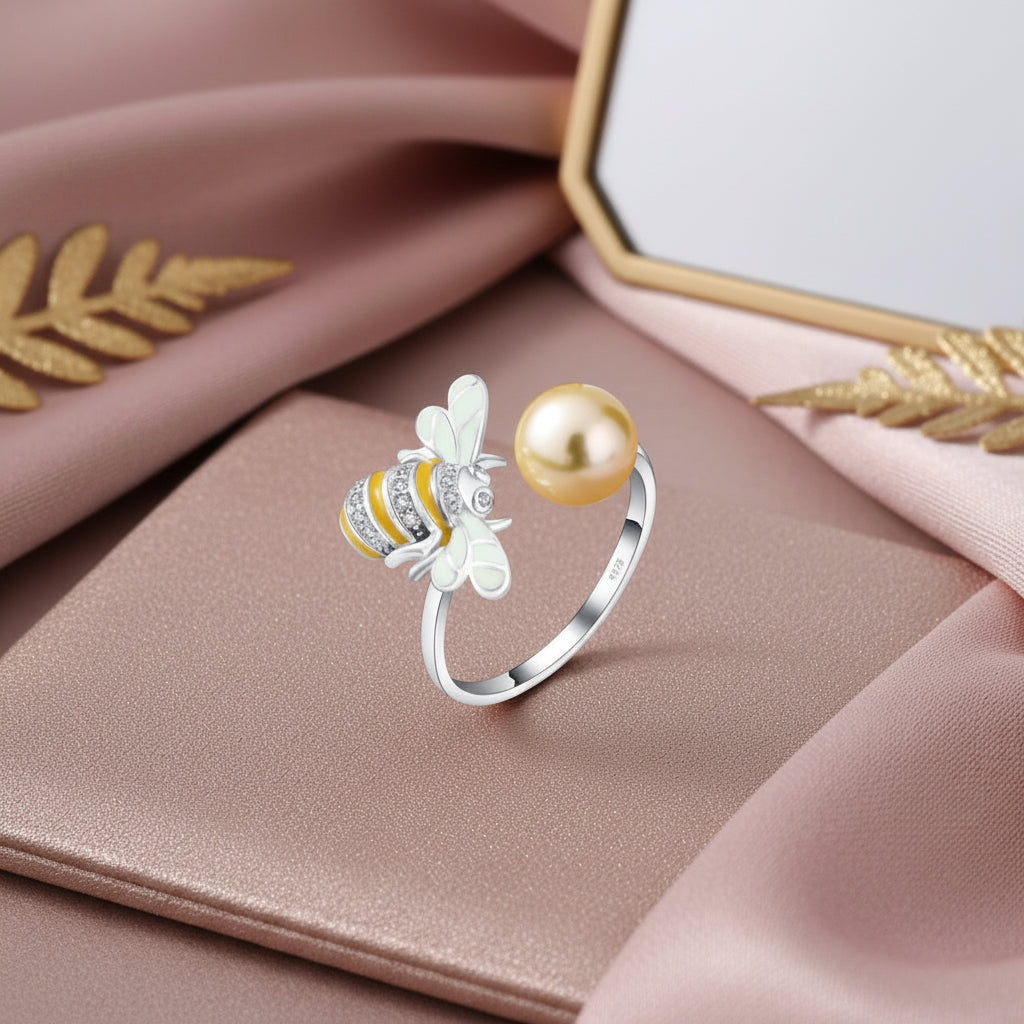 Bee Pearl Ring